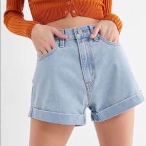Levi’s high waisted mom denim shorts